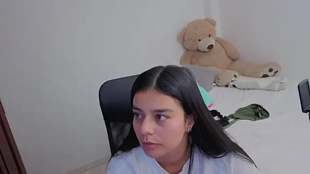 valerihouse online show from April 15, 1:11 am