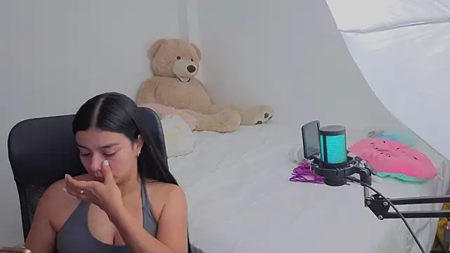 valerihouse online show from March 10, 1:53 am