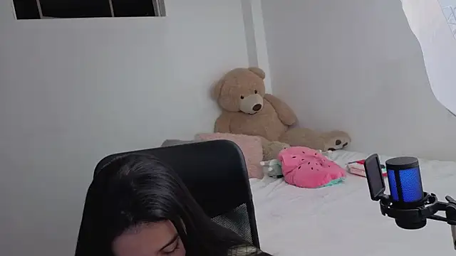 valerihouse online show from April 12, 12:47 am