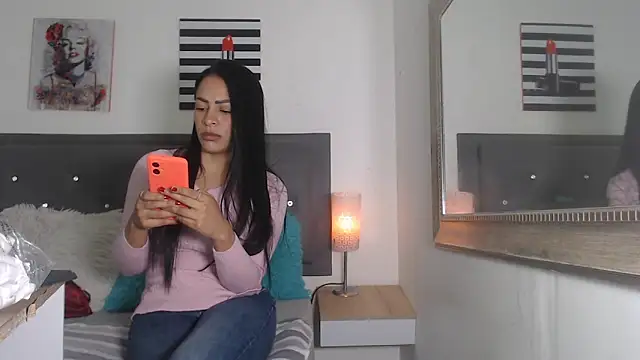 madison  love  online show from October 6, 6:30 pm