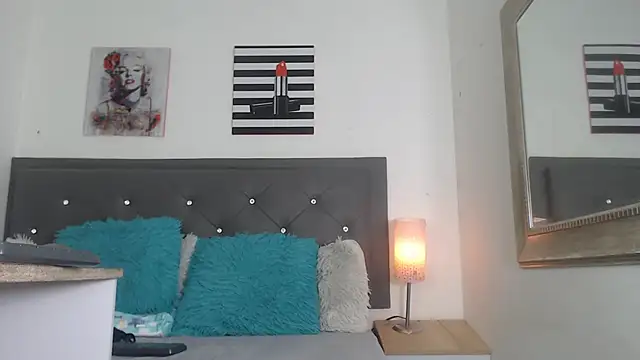 madison  love  online show from March 26, 7:01 pm