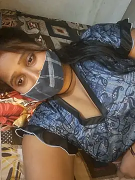 Minu love online show from May 7, 4:32 pm