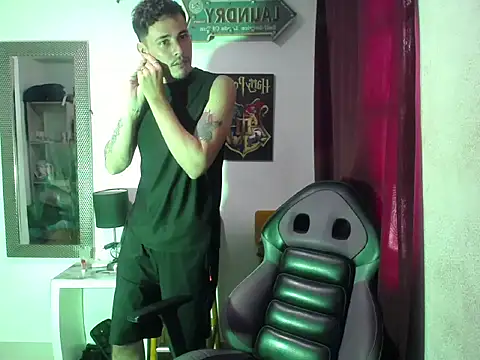 g0lden boss online show from November 20, 1:56 pm