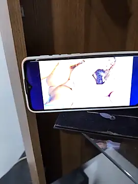 Tijucanodisponivel online show from September 12, 4:07 pm