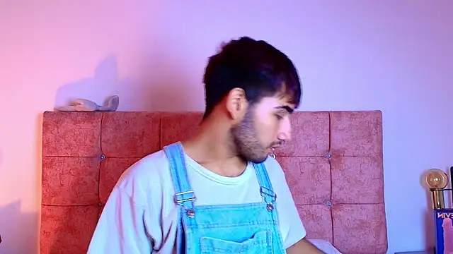 Ares Alpha online show from October 25, 6:52 pm