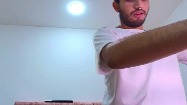 Ares Alpha online show from November 5, 7:28 pm