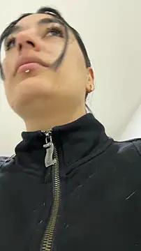 Snapshot of Scarlett_12 chatting on October 8, 12:07 pm Scarlett 12 online show from October 8, 12:07 pm