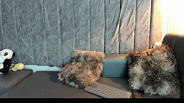 Snapshot of Rowan_Mills chatting on October 4, 8:10 pm Rowan Mills online show from October 4, 8:10 pm