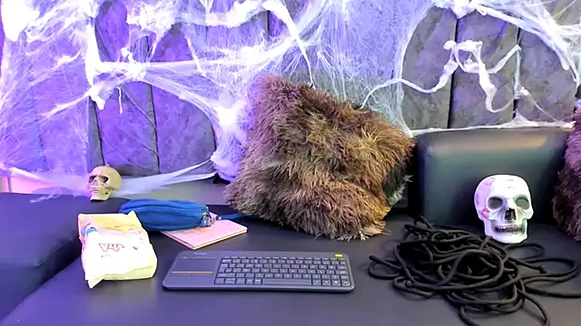 Snapshot of Rowan_Mills chatting on October 8, 8:20 pm Rowan Mills online show from October 8, 8:20 pm