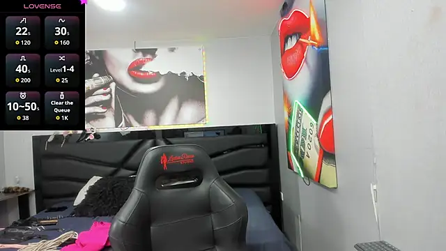 Snapshot of Sara_Bdsm_ chatting on November 27, 2:06 pm Sara Bdsm online show from November 27, 2:06 pm