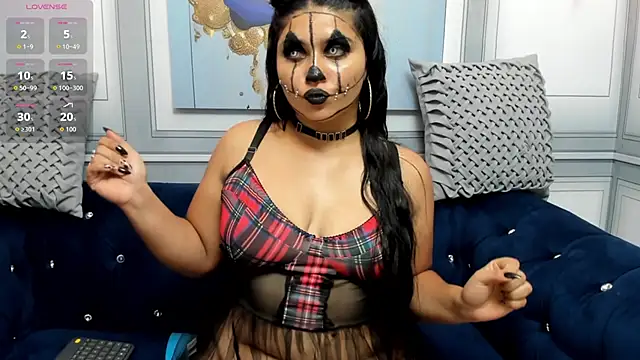 Snapshot of Scarleth_horny chatting on October 9, 10:10 pm Scarleth horny online show from October 9, 10:10 pm