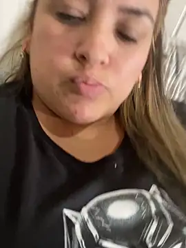 Snapshot of bruna438 chatting on September 24, 5:52 pm bruna438 online show from September 24, 5:52 pm