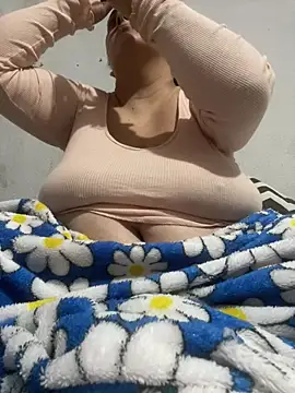 bruna438 online show from May 10, 3:47 pm