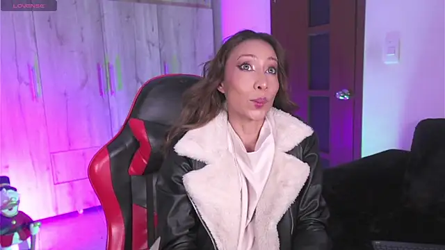 AnnaKimm online show from January 10, 2:07 am