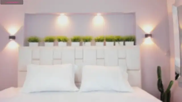 LunnaBlake online show from February 7, 4:09 am