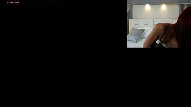 LunnaBlake online show from March 5, 4:20 am