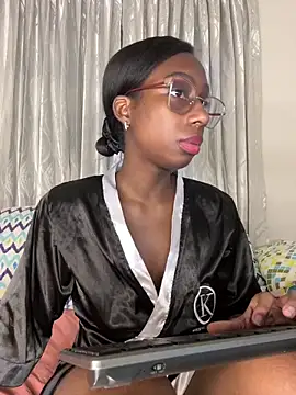 Snapshot of AmyRoss_1 chatting on October 3, 9:27 pm AmyRoss 1 online show from October 3, 9:27 pm