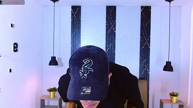 Snapshot of Franvill_Trato chatting on September 22, 6:58 pm Franvill Trato online show from September 22, 6:58 pm