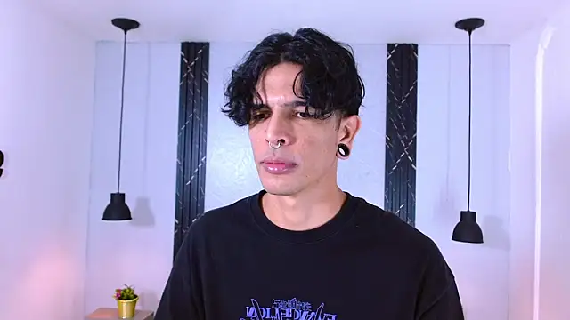 Snapshot of Franvill_Trato chatting on October 6, 5:24 pm Franvill Trato online show from October 6, 5:24 pm