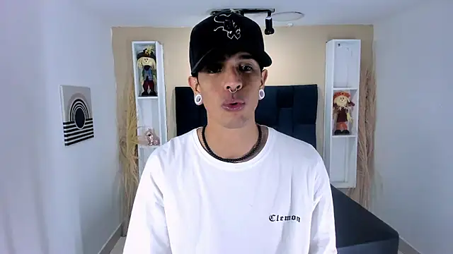 Snapshot of Franvill_Trato chatting on October 10, 7:36 pm Franvill Trato online show from October 10, 7:36 pm