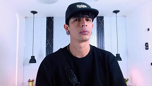 Snapshot of Franvill_Trato chatting on November 10, 7:08 pm Franvill Trato online show from November 10, 7:08 pm