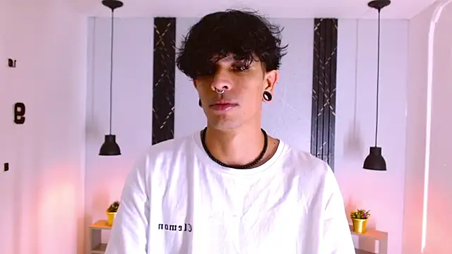 Snapshot of Franvill_Trato chatting on October 4, 8:10 pm Franvill Trato online show from October 4, 8:10 pm