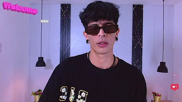 Snapshot of Franvill_Trato chatting on October 16, 7:11 pm Franvill Trato online show from October 16, 7:11 pm