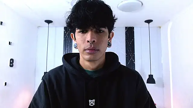 Snapshot of Franvill_Trato chatting on December 2, 7:04 pm Franvill Trato online show from December 2, 7:04 pm