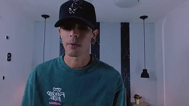 Snapshot of Franvill_Trato chatting on November 4, 7:06 pm Franvill Trato online show from November 4, 7:06 pm