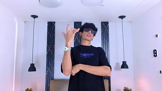 Snapshot of Franvill_Trato chatting on November 26, 7:25 pm Franvill Trato online show from November 26, 7:25 pm