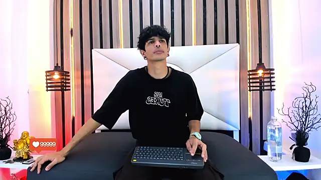 Snapshot of Franvill_Trato chatting on November 27, 7:36 pm Franvill Trato online show from November 27, 7:36 pm