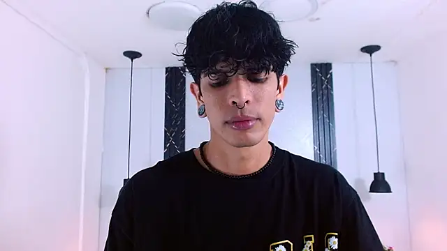 Snapshot of Franvill_Trato chatting on November 25, 7:14 pm Franvill Trato online show from November 25, 7:14 pm