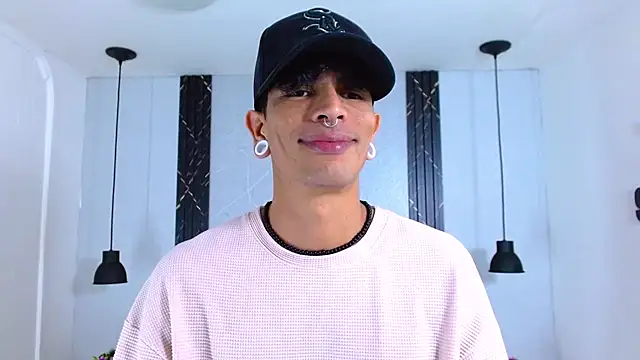 Snapshot of Franvill_Trato chatting on October 29, 7:13 pm Franvill Trato online show from October 29, 7:13 pm