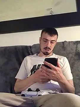 jaycoy22 online show from April 4, 9:21 pm