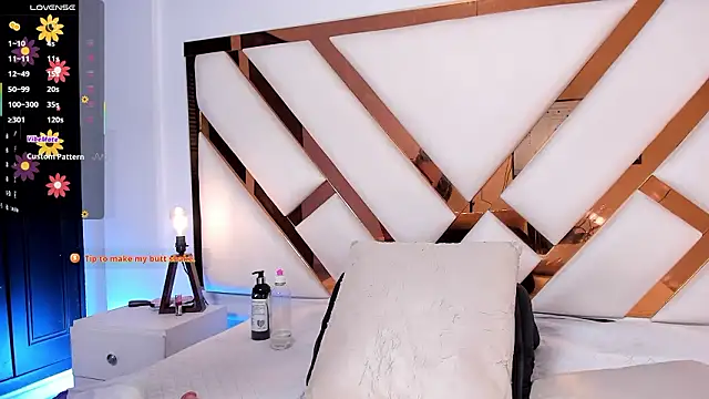 Niicolle Evanss online show from March 28, 7:48 pm