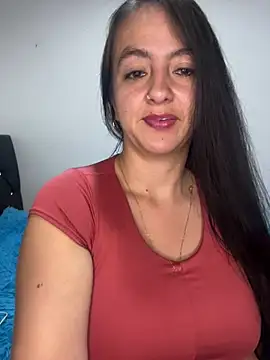 Snapshot of salo-rousee chatting on July 19, 6:33 am salo-rousee online show from July 19, 6:33 am