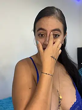 Snapshot of salo-rousee chatting on June 26, 9:59 am salo-rousee online show from June 26, 9:59 am
