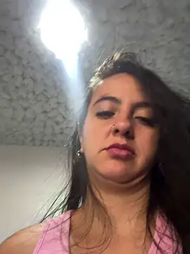 Snapshot of salo-rousee chatting on July 18, 4:43 am salo-rousee online show from July 18, 4:43 am