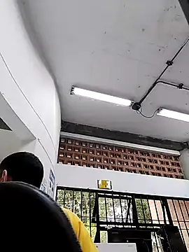 Snapshot of este_juan chatting on April 8, 2:51 pm este juan online show from April 8, 2:51 pm