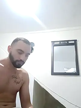 Snapshot of este_juan chatting on January 8, 12:27 am este juan online show from January 8, 12:27 am