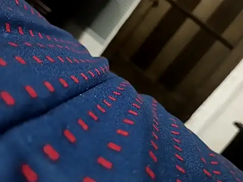 Snapshot of este_juan chatting on January 11, 5:03 am este juan online show from January 11, 5:03 am