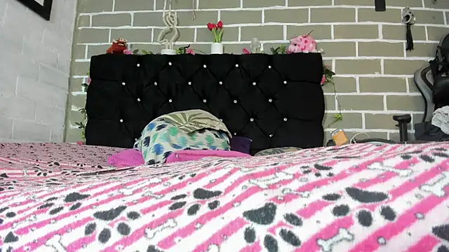 CharlotteBrowm online show from November 7, 6:12 pm