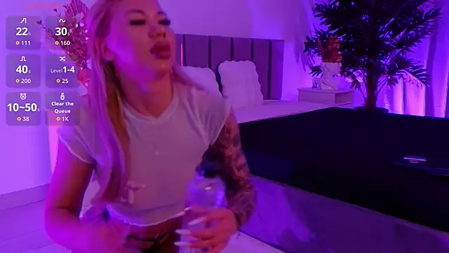 xPuka online show from February 27, 5:57 pm