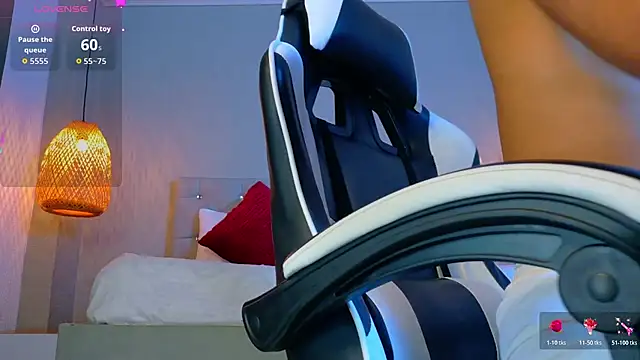 Thaiel Fosteer online show from November 11, 6:08 am