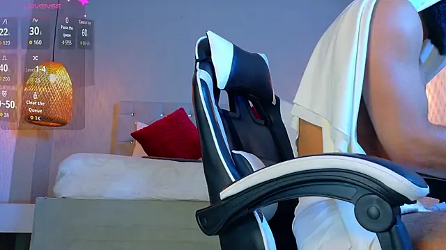 Thaiel Fosteer online show from November 8, 10:30 am