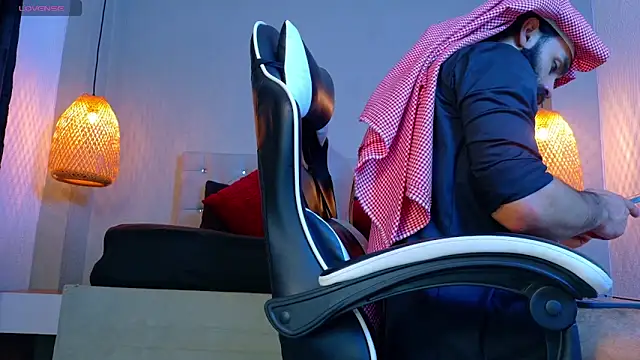 Thaiel Fosteer online show from October 23, 4:33 am