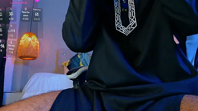 Thaiel Fosteer online show from March 19, 7:08 am