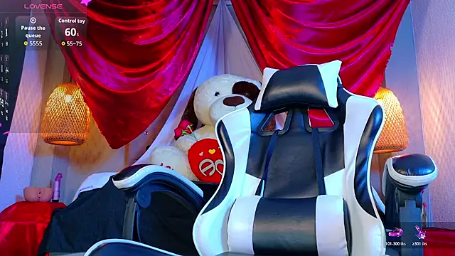 Thaiel Fosteer online show from February 15, 7:42 am