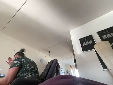 Tina-Maria online show from October 18, 11:45 am