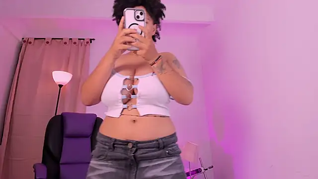 LiaaMoretzz online show from December 4, 3:38 am